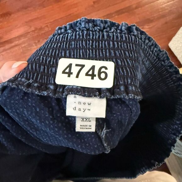 A New Day Womens Blue Chambray Pants XXL Wide Leg Cropped Elastic Waist Pull On - Picture 6 of 6